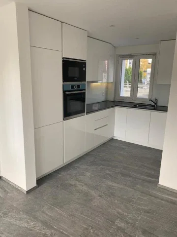 Haus sanieren — neue Küche nach Totalsanierung Einfamilienhaus, Buchs ZH